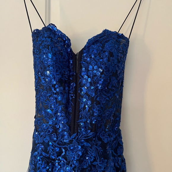 ELLIE WILDE size 2 Midnight Blue Sequin Dress - Picture 2 of 6